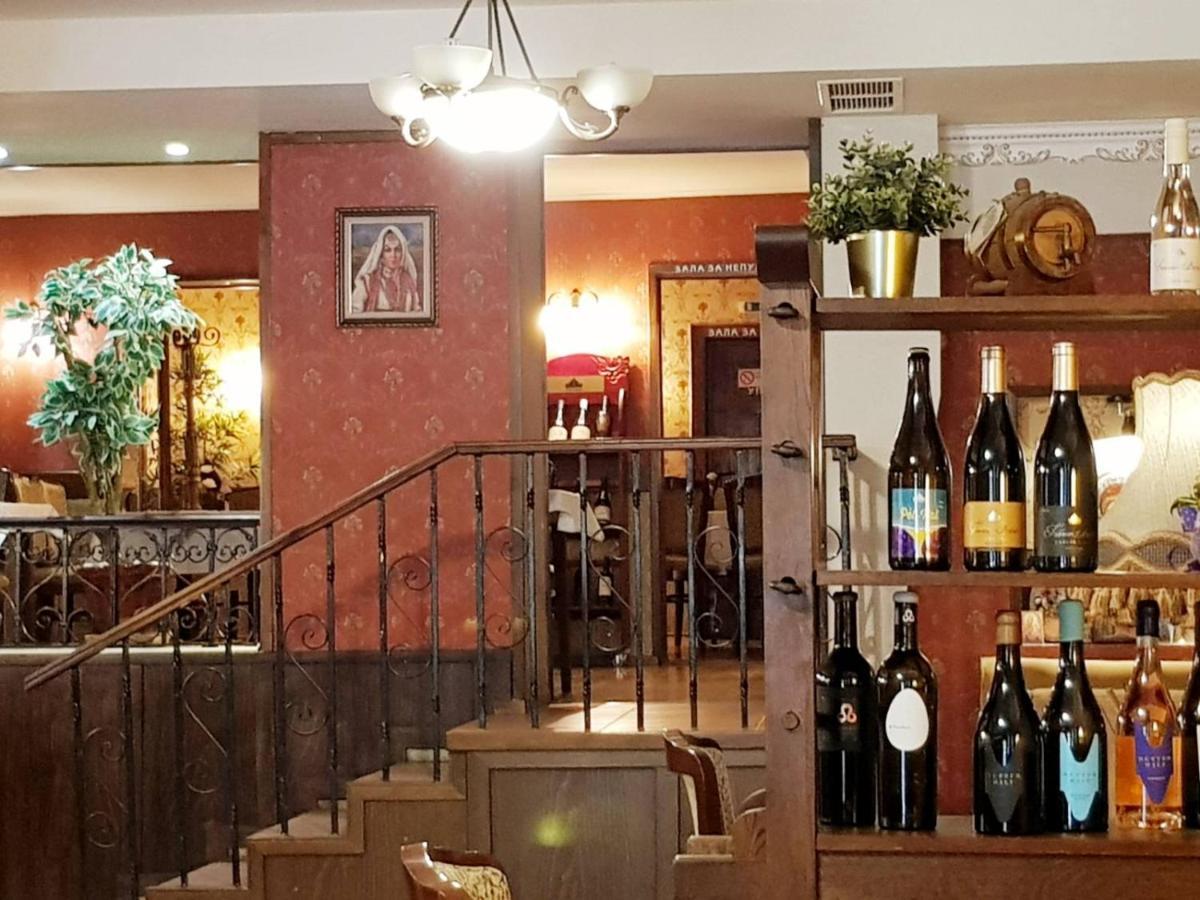 Hotel Minaliat Vek Shumen Ngoại thất bức ảnh